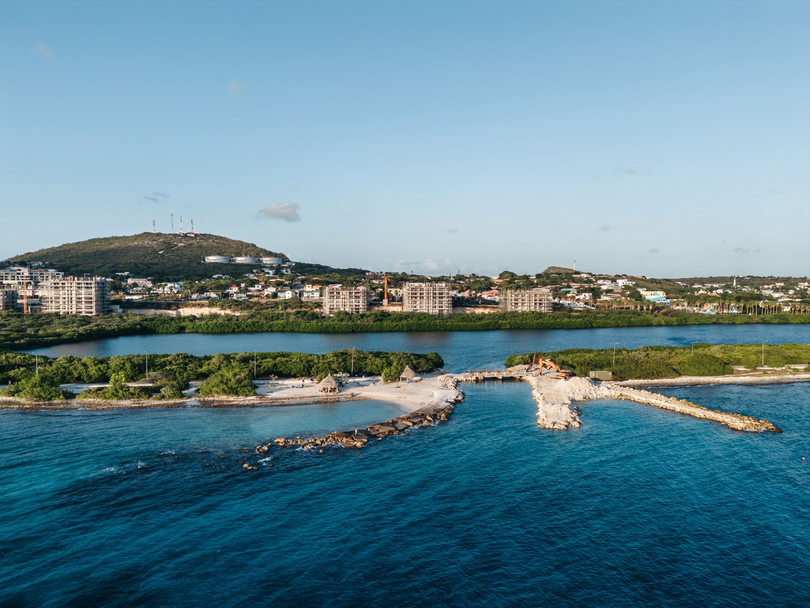 Oceanfront 3 Bedroom Luxury Apartment Curaçao Connect The Market